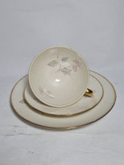 Чайное трио винтажное Seltmann Weiden Bavaria с ботаническим декором в пастельных тонах, фарфор, Германия, 1970-80гг.