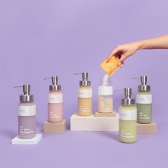 FUTURE STORIES Vorteilskit Duschgel &amp; Flussigseifen Pulver mit allen 6 Sorten inkl. 2 Pumpspender  Комплект Advantage с гелем для душа и жидким мыльным порошком всех 6 типов, включая 2 помповых дозатора.