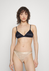 Tommy Hilfiger THONG Thong misty blush ТОНГ стринги туманный румянец