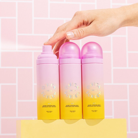 The Quick Flick Quick Screen SPF50+ Set Makeup Finishing Spray and Blue Light Defence Набор Quick Screen SPF50+: спрей для завершения макияжа и защита от синего света
