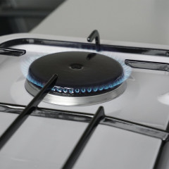 BlueCraft BlueCraft Gaskocher, (Gas-Kochfeld 3 flammen mit Schlauch Druckminderer Manometer), Campingkocher 3-flammig, Gasherd 50 mbar fur Propan-Gas-Flasche  Газовая плита BlueCraft, (газовая плита 3 пламени со шлангом, редуктором давления, манометр), по