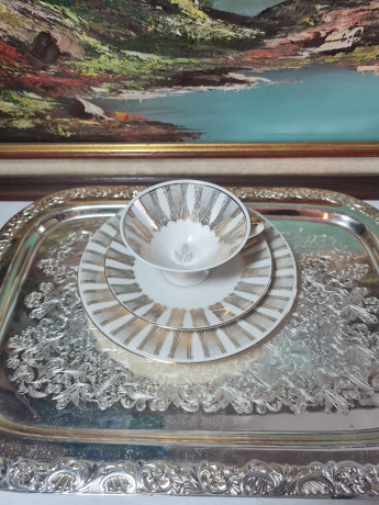 Чайное трио винтажное Im Stil Winterling Marktleuthen Bavaria "Розовые розы в золотом орнаменте", фарфор, Германия, 1960-70гг.