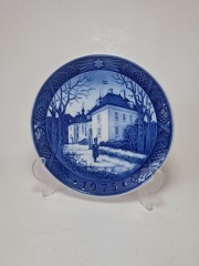 Royal Copenhagen Декоративная тарелка &quot;Зимний дом&quot;, фарфор, 18см, Дания, 1975г