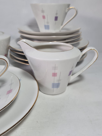 Сервиз чайный винтажный Schumann Arzberg Bavaria на 4 персоны, в пастельных тонах, фарфор, чайное трио - 4 шт., молочник, сахарница, Германия, 1970-80гг.