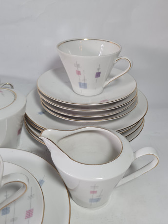 Сервиз чайный винтажный Schumann Arzberg Bavaria на 4 персоны, в пастельных тонах, фарфор, чайное трио - 4 шт., молочник, сахарница, Германия, 1970-80гг.