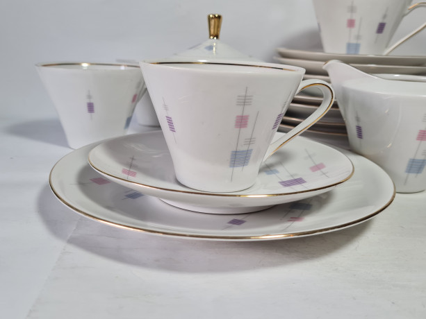 Сервиз чайный винтажный Schumann Arzberg Bavaria на 4 персоны, в пастельных тонах, фарфор, чайное трио - 4 шт., молочник, сахарница, Германия, 1970-80гг.