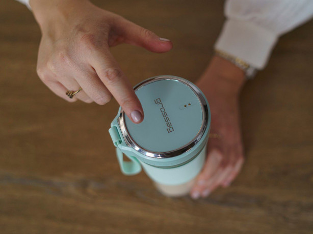 grossag grossag Akku-Smoothie-Maker to-go Hellblau MX 10.08 1380, 67 W  Портативная смузи-машина Grossag на аккумуляторе, голубой MX 10.08 1380, 67 Вт