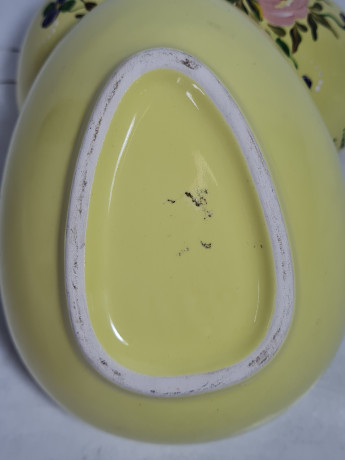 Шкатулка винтажная Im Stil Lefton China в форме яйца, в желтых тонах с цветочным декором, керамика, 11 х 11 см, Германия, 1970-80гг.