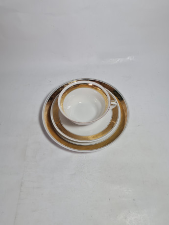 Чайное трио винтажное Lichte с золотистым декором, костяной фарфор, ГДР, 1960-70гг.