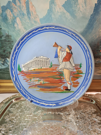 Тарелка декоративная винтажная, синяя керамика в греческом стиле, 28 x 3 см, Греция, 1970-80гг.